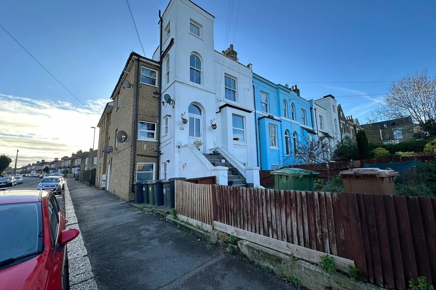 2 bedroom property for sale in 16 Rutland Park | Robinson Jackson