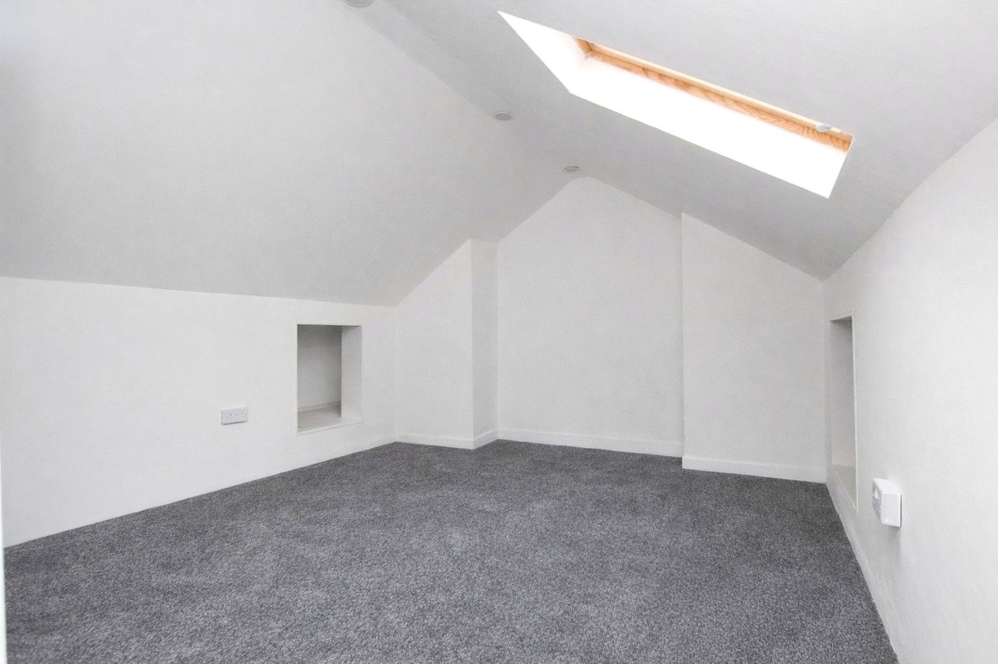 2 bedroom house for sale in Plumstead Common | Robinson Jackson