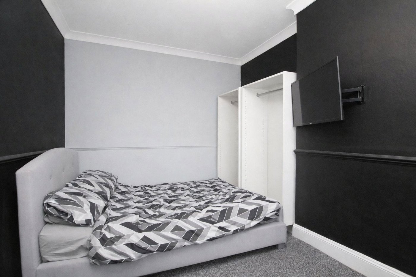 2 bedroom house for sale in Plumstead Common | Robinson Jackson