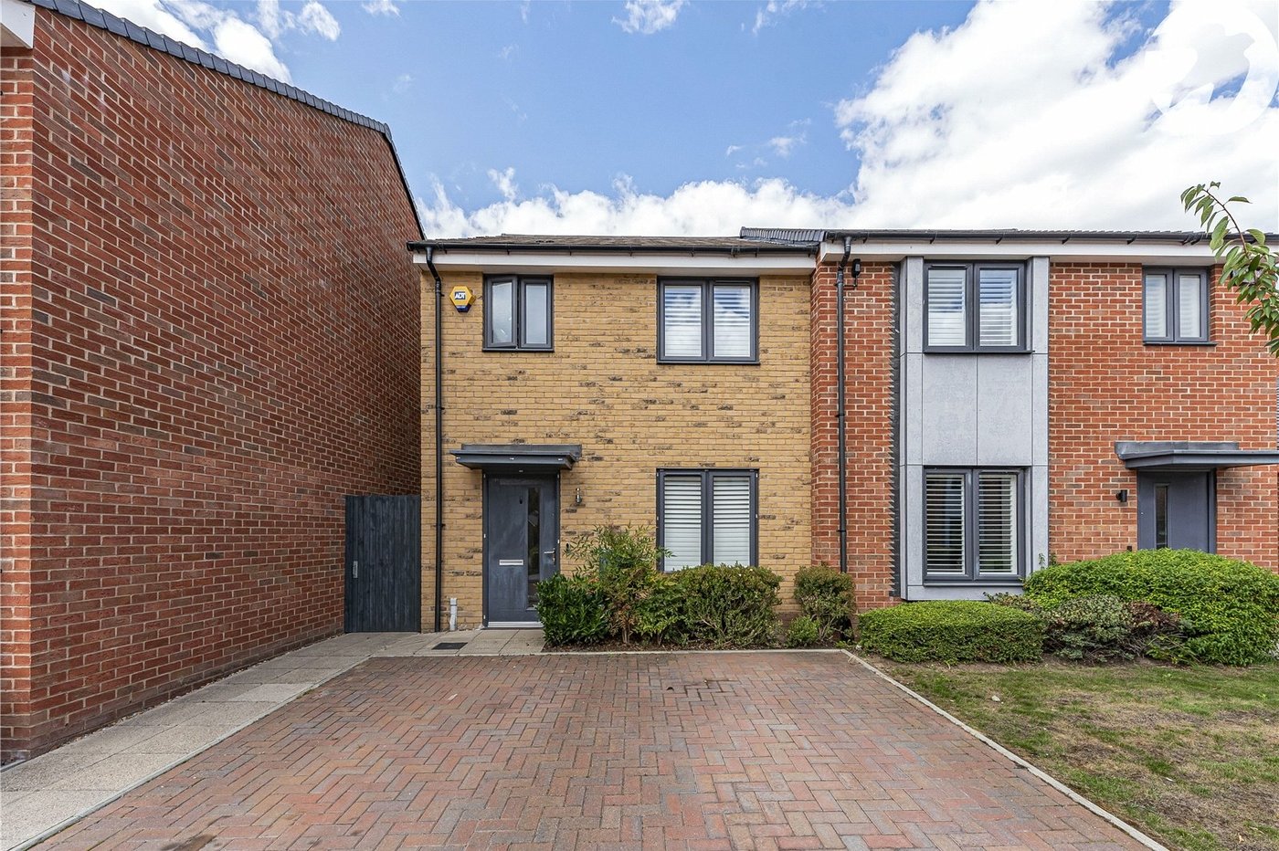 2 bedroom house for sale in Castle Hill | Robinson Jackson