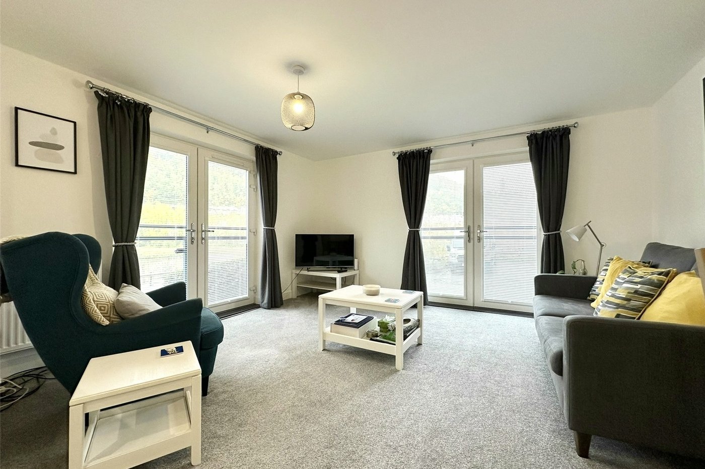 2 bedroom property for sale in Castle Hill | Robinson Jackson