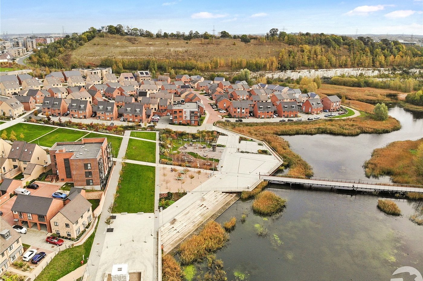 2 bedroom property for sale in Castle Hill | Robinson Jackson