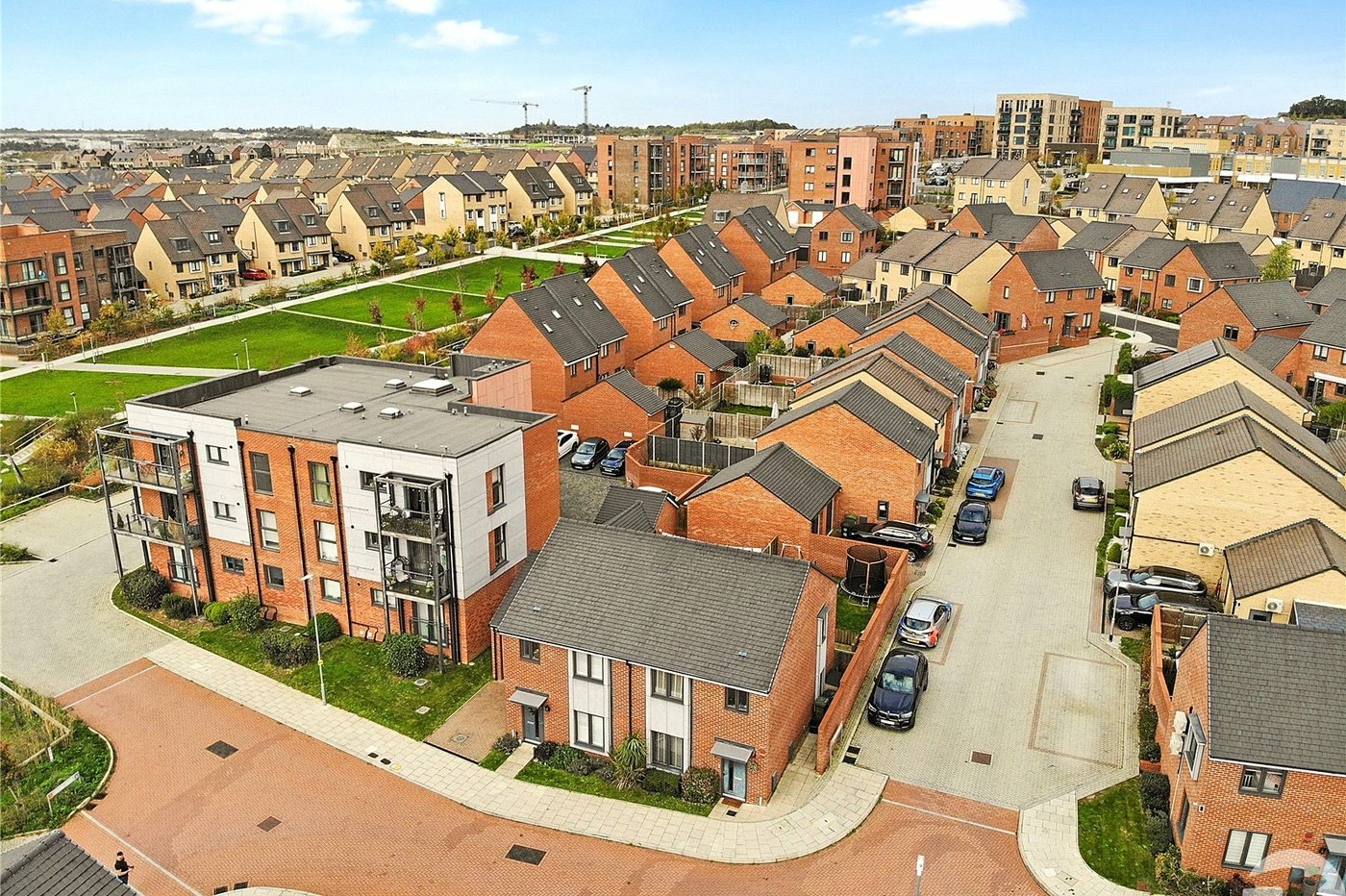 2 bedroom property for sale in Castle Hill | Robinson Jackson