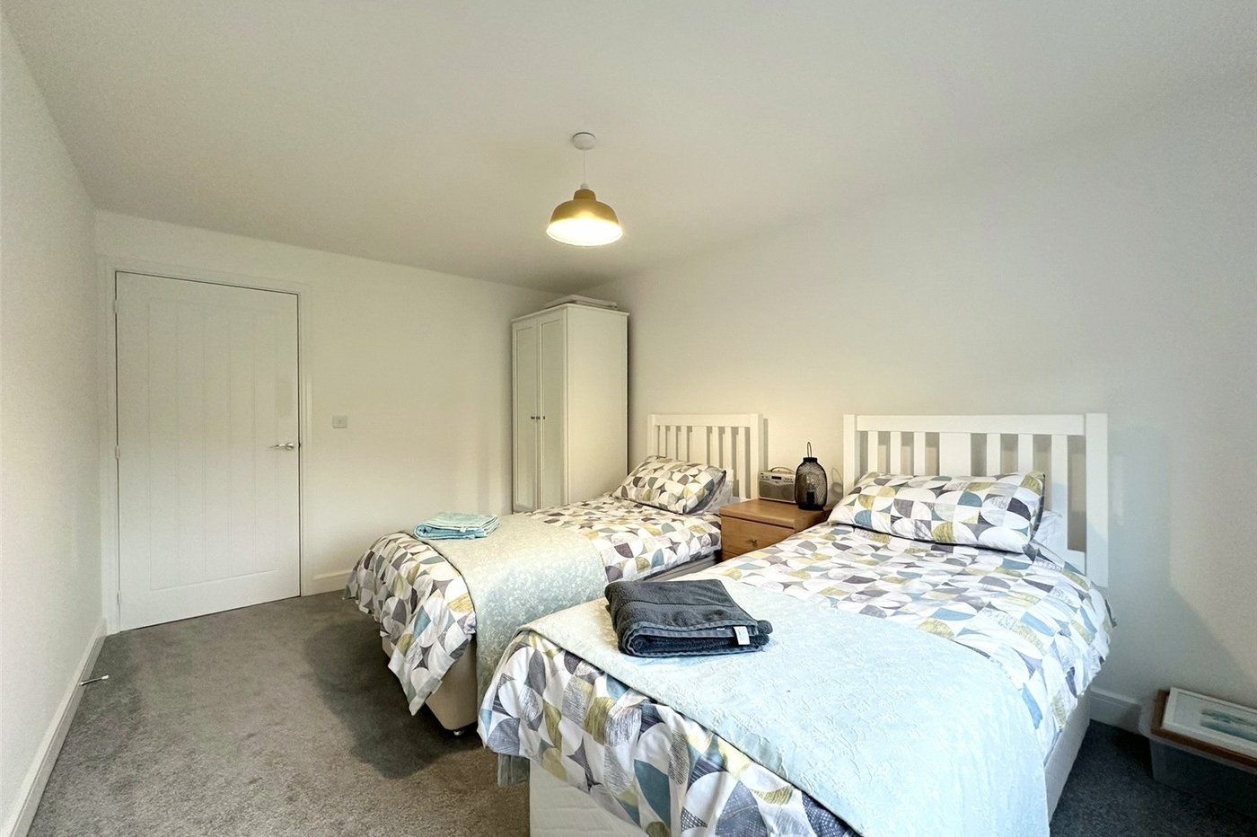 2 bedroom property for sale in Castle Hill | Robinson Jackson