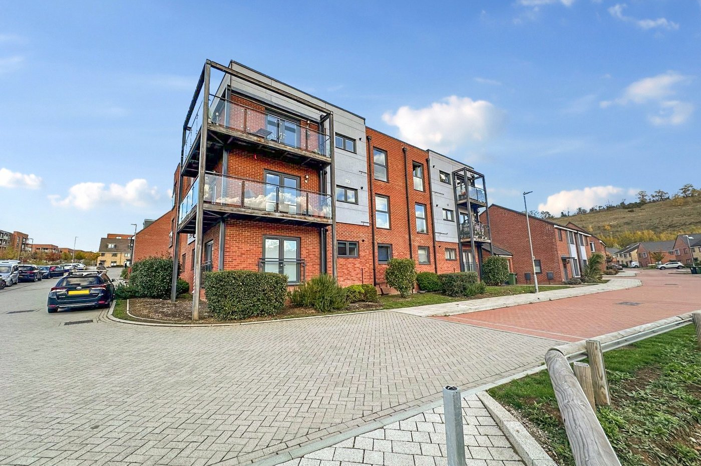 2 bedroom property for sale in Castle Hill | Robinson Jackson