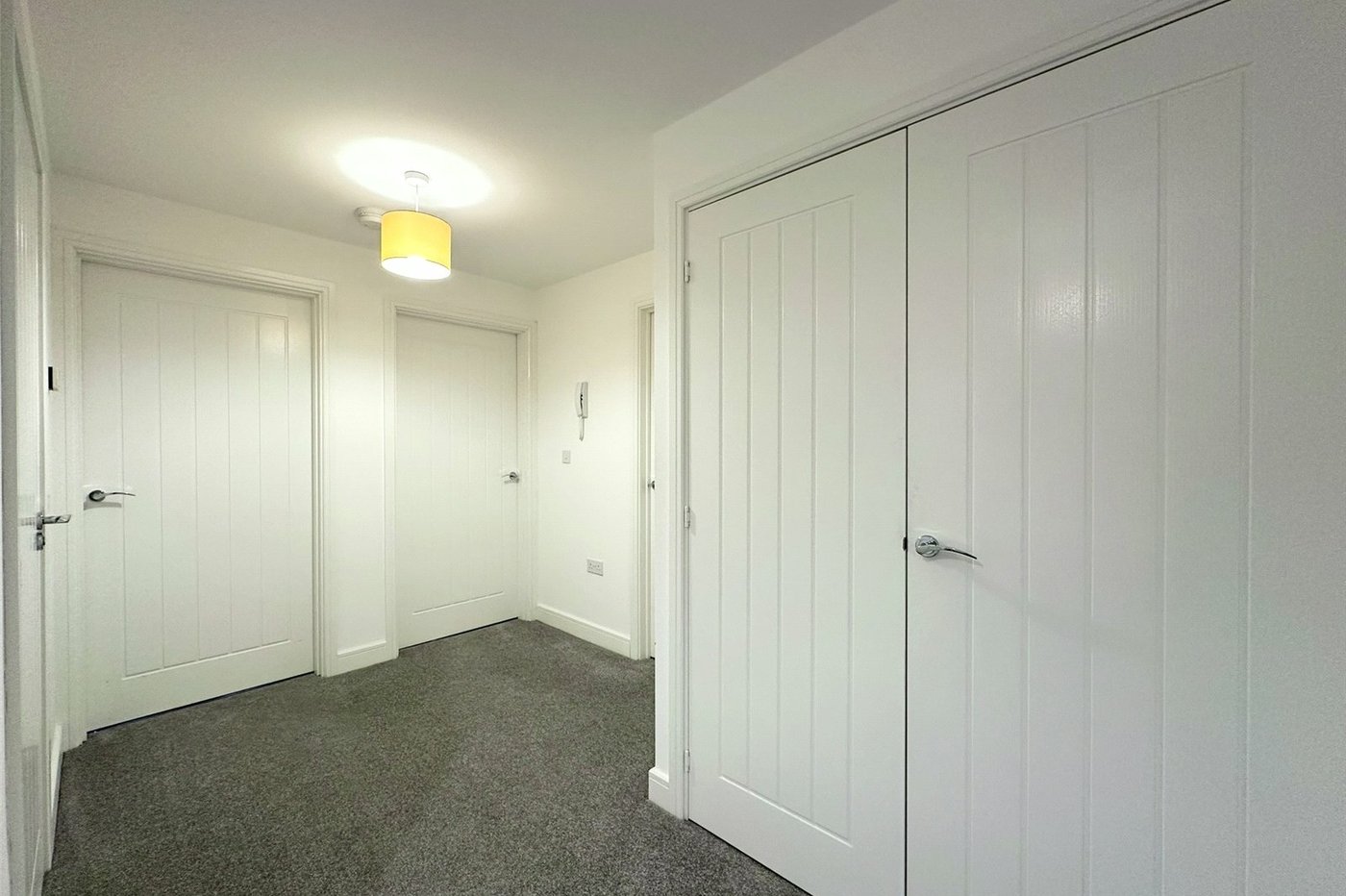 2 bedroom property for sale in Castle Hill | Robinson Jackson