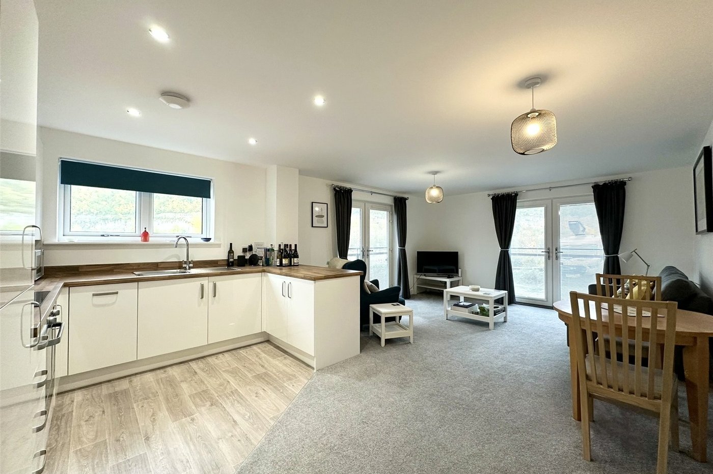 2 bedroom property for sale in Castle Hill | Robinson Jackson