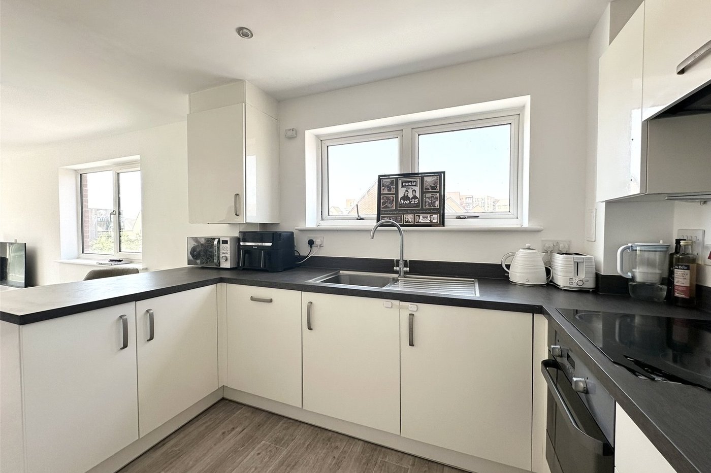 1 bedroom property for sale in Castle Hill | Robinson Jackson