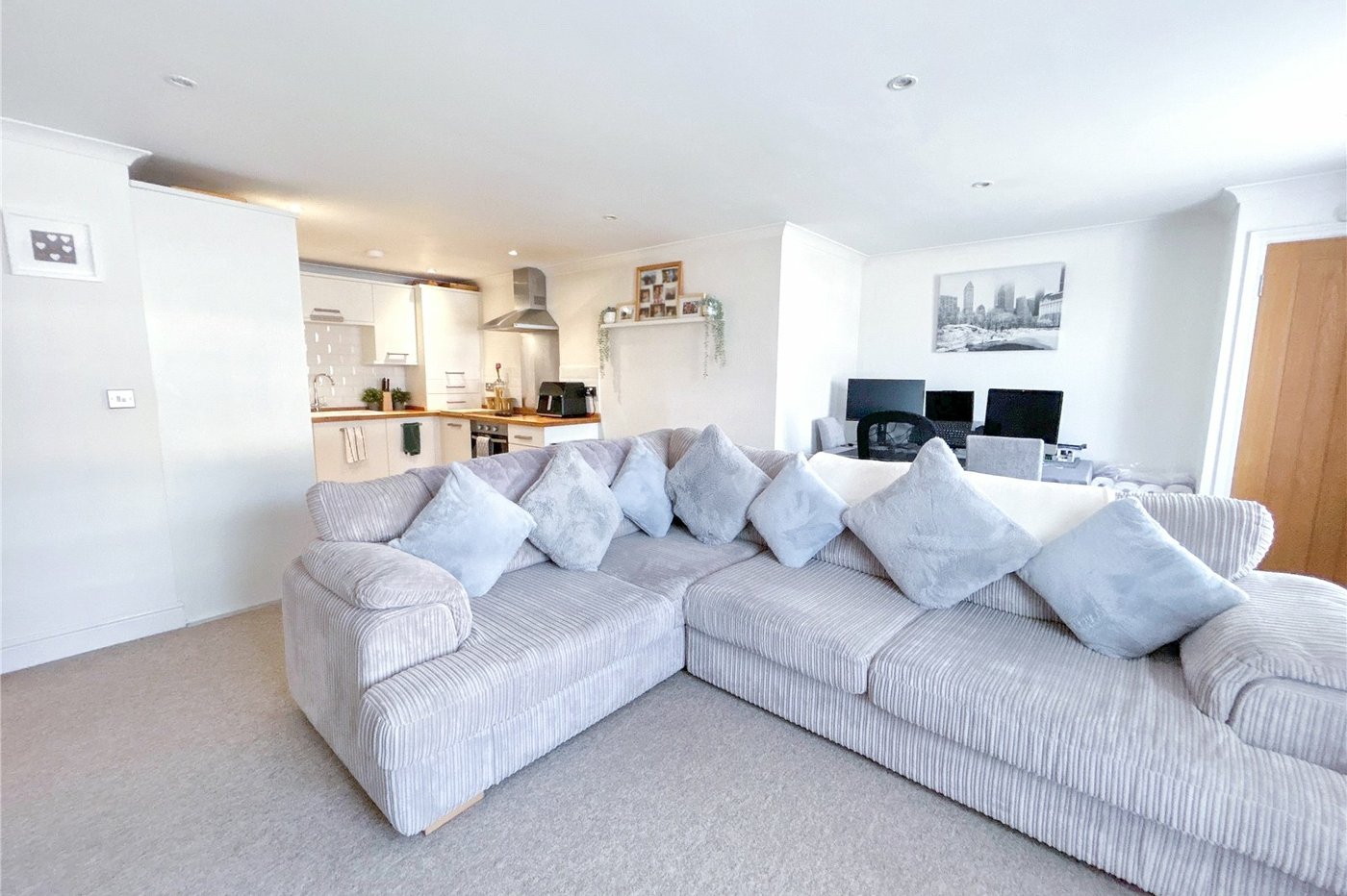 2 bedroom property for sale in Sidcup | Robinson Jackson