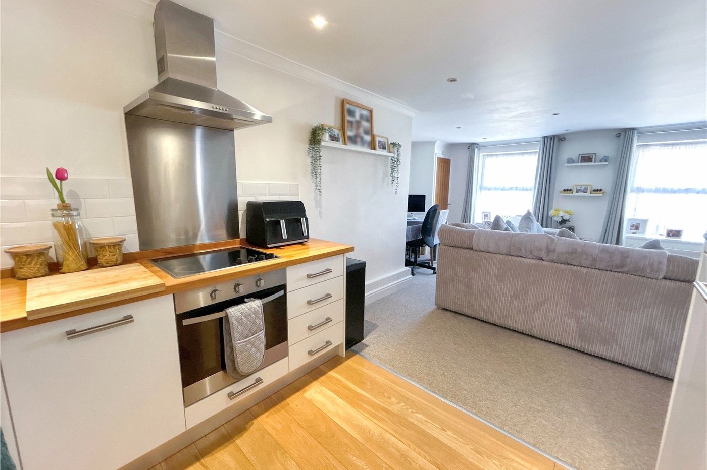 2 bedroom property for sale in Sidcup | Robinson Jackson