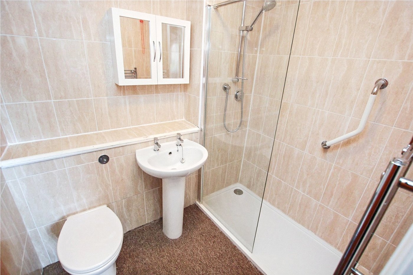2 bedroom property for sale in London | Robinson Jackson