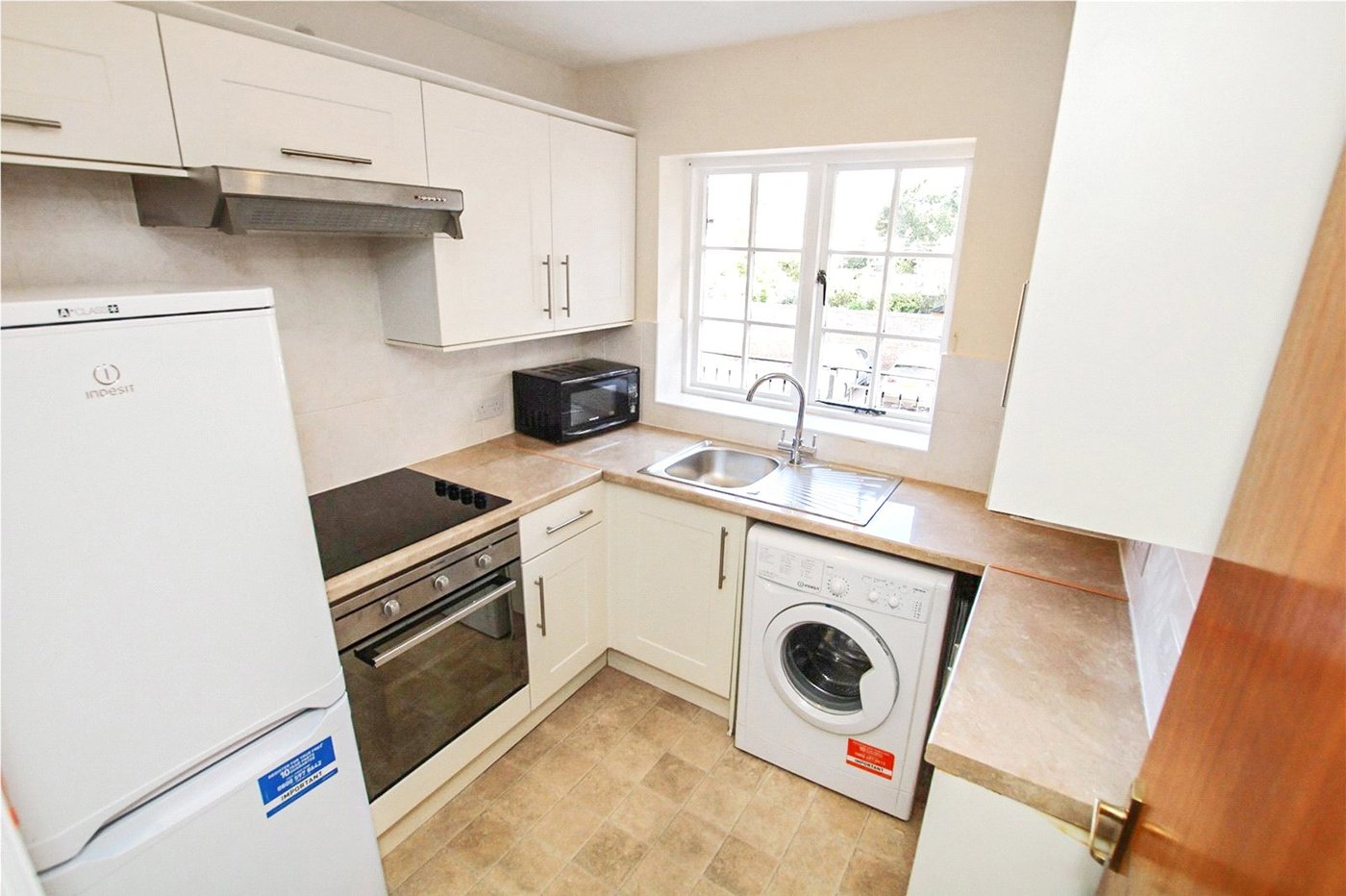 2 bedroom property for sale in London | Robinson Jackson
