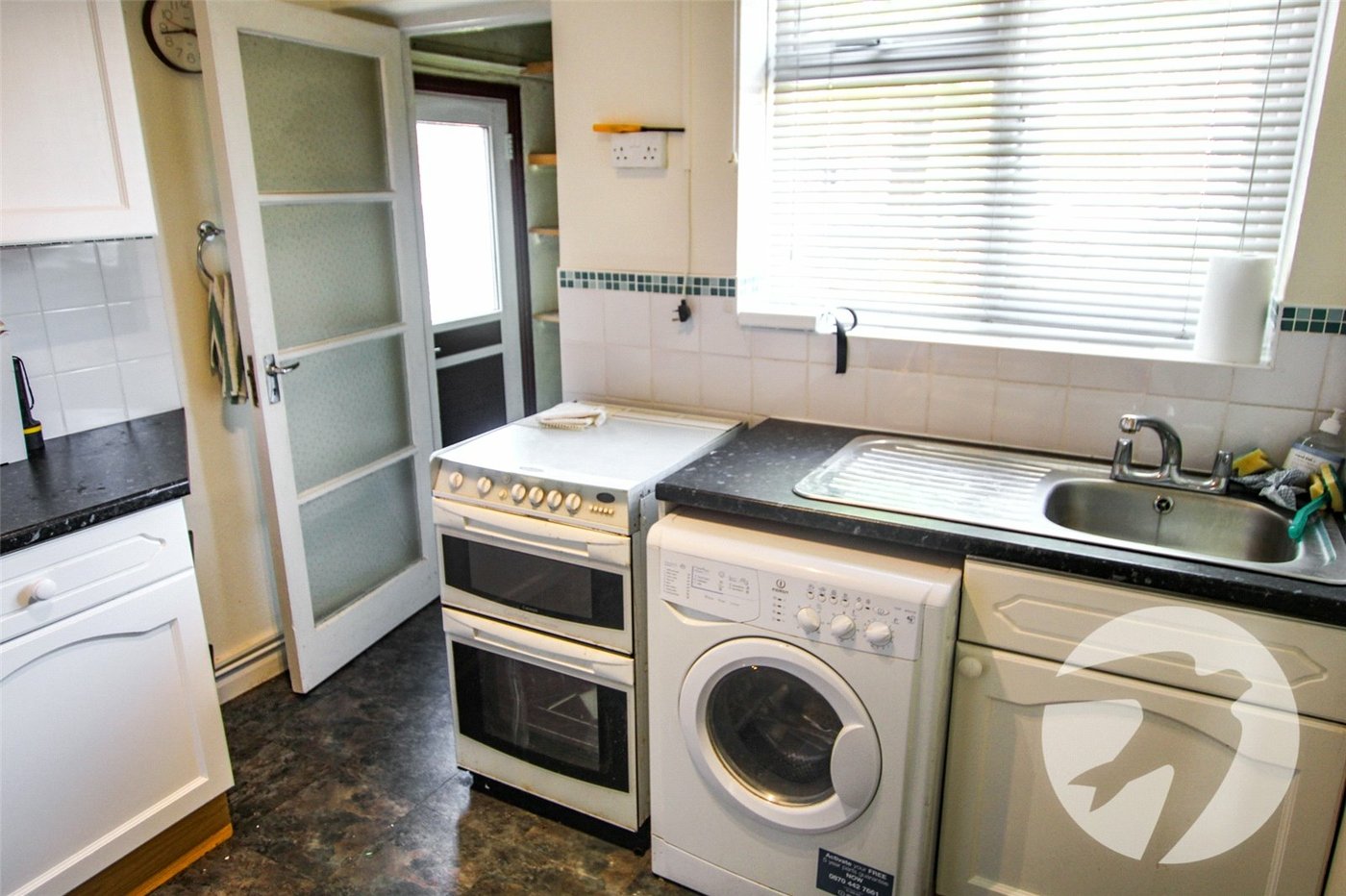 2 bedroom property for sale in London | Robinson Jackson