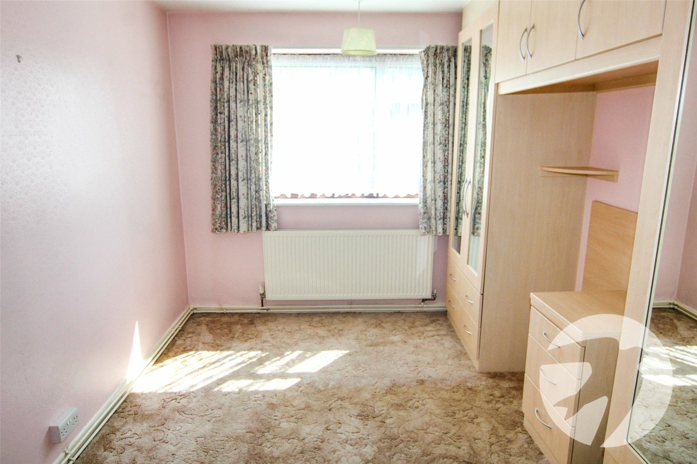 2 bedroom property for sale in London | Robinson Jackson