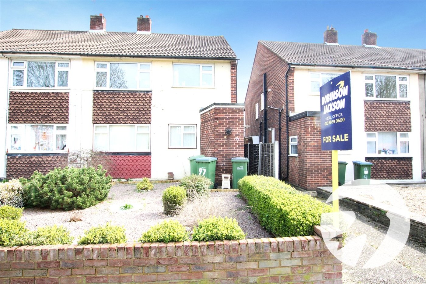 2 bedroom property for sale in London | Robinson Jackson