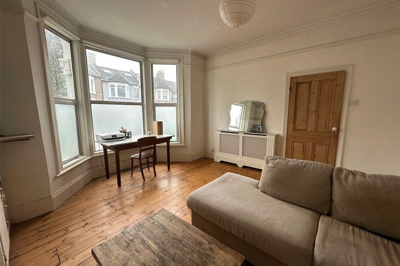 3 bedroom house for sale in London | Robinson Jackson