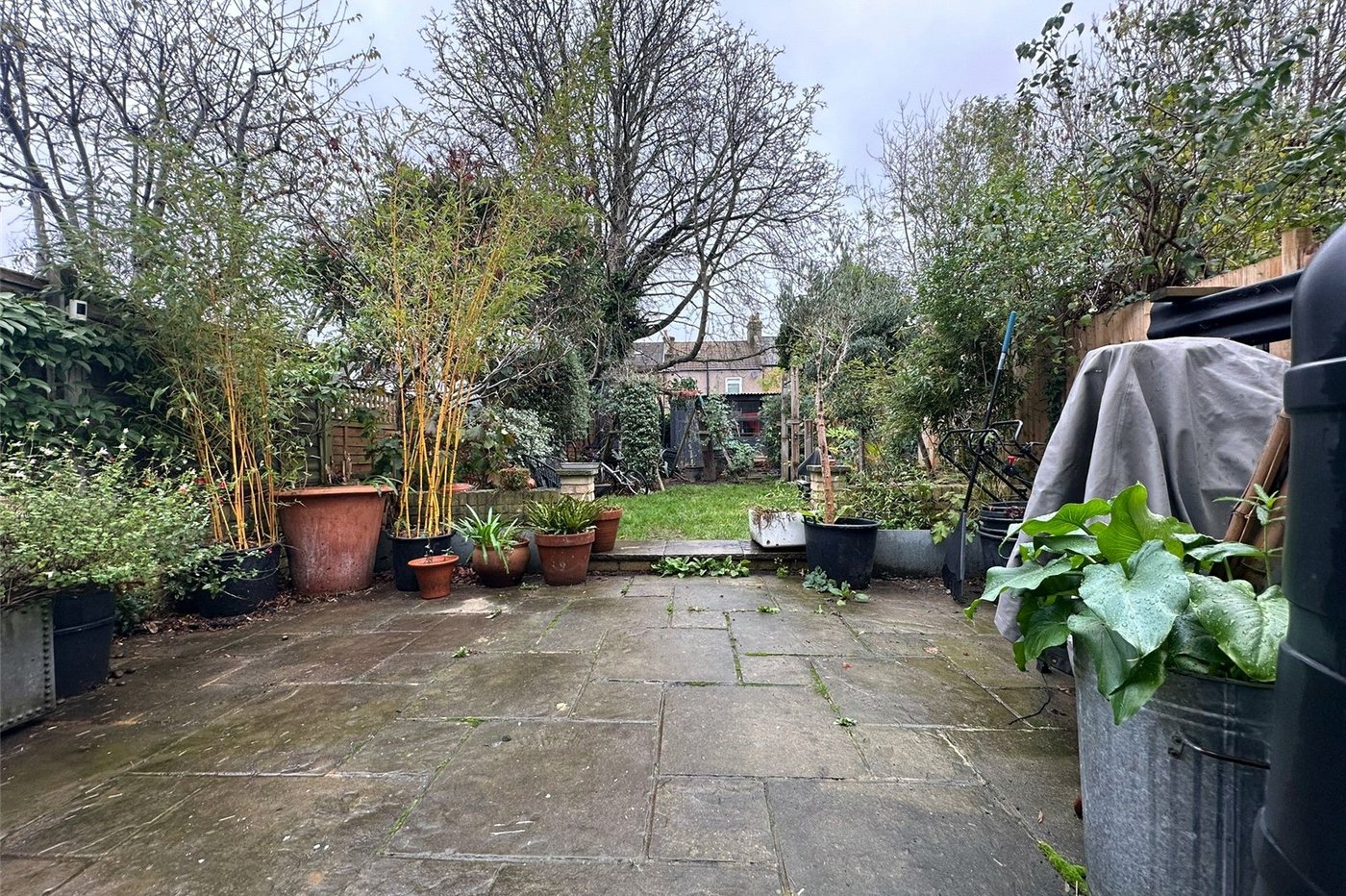 3 bedroom house for sale in London | Robinson Jackson