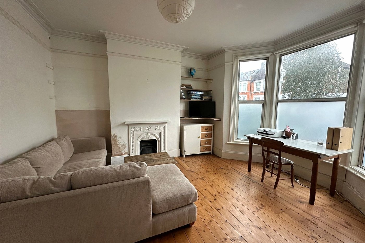 3 bedroom house for sale in London | Robinson Jackson