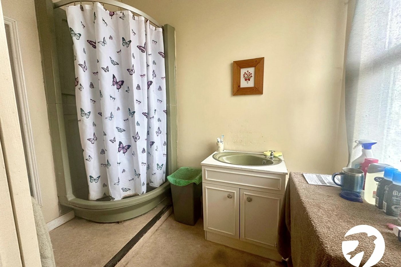 3 bedroom house for sale in London | Robinson Jackson