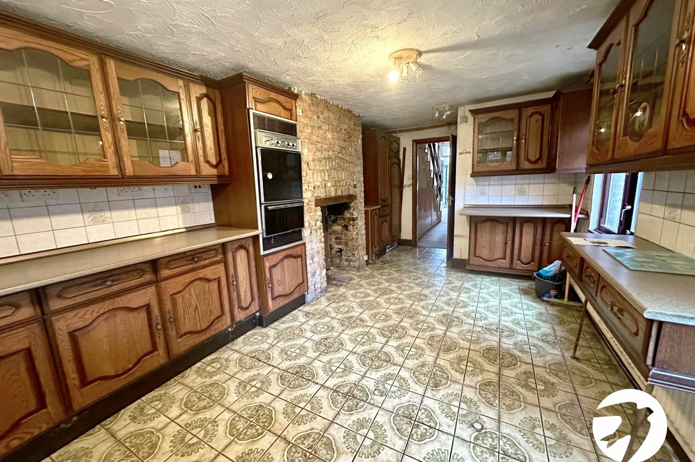 3 bedroom house for sale in London | Robinson Jackson