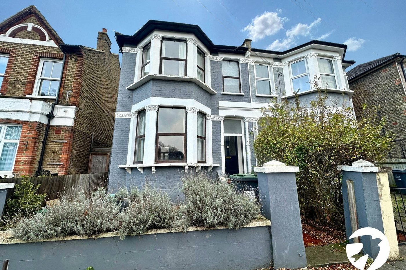 3 bedroom house for sale in London | Robinson Jackson