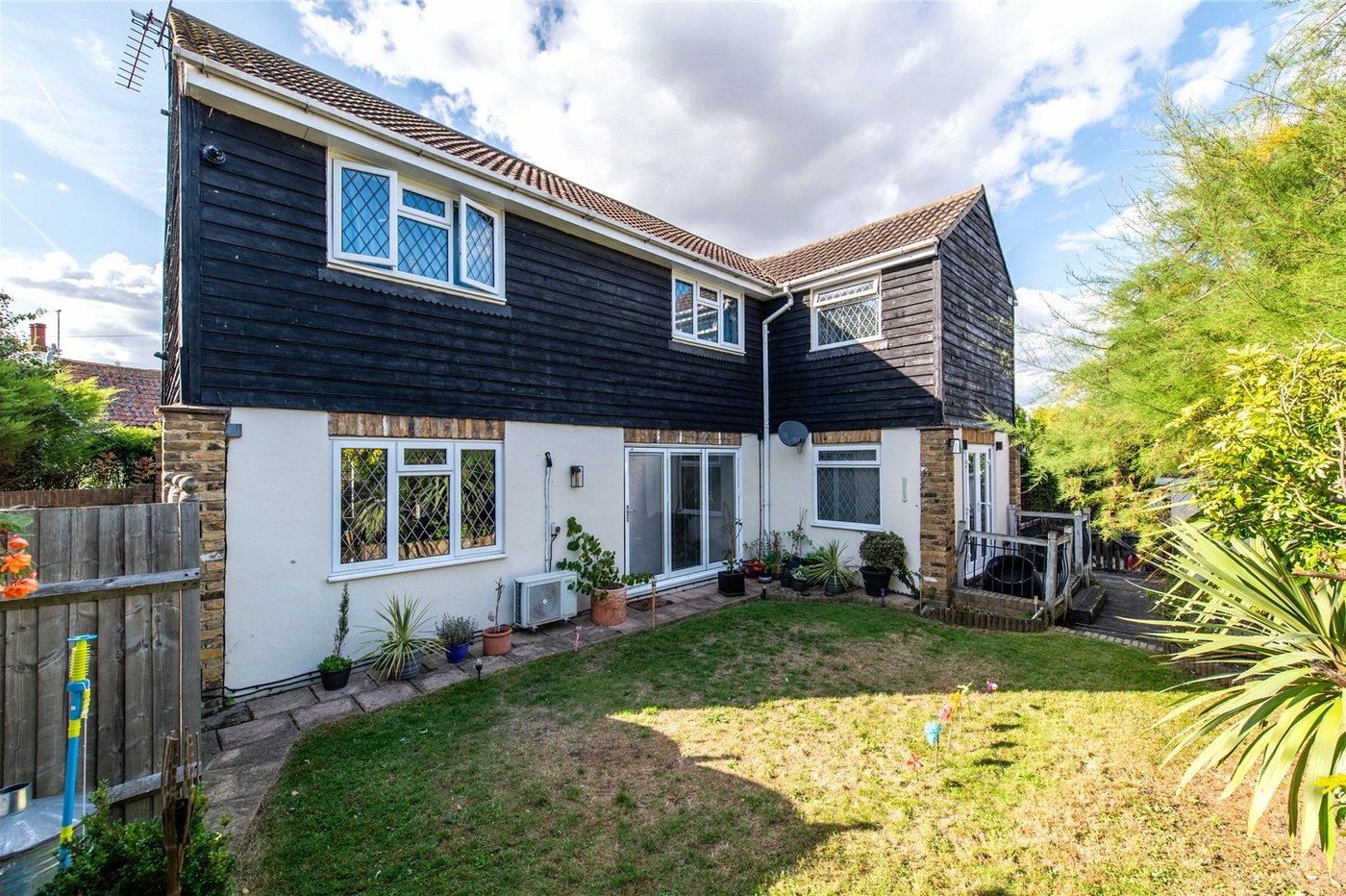 4 bedroom house for sale in Gravesend | Robinson Michael & Jackson