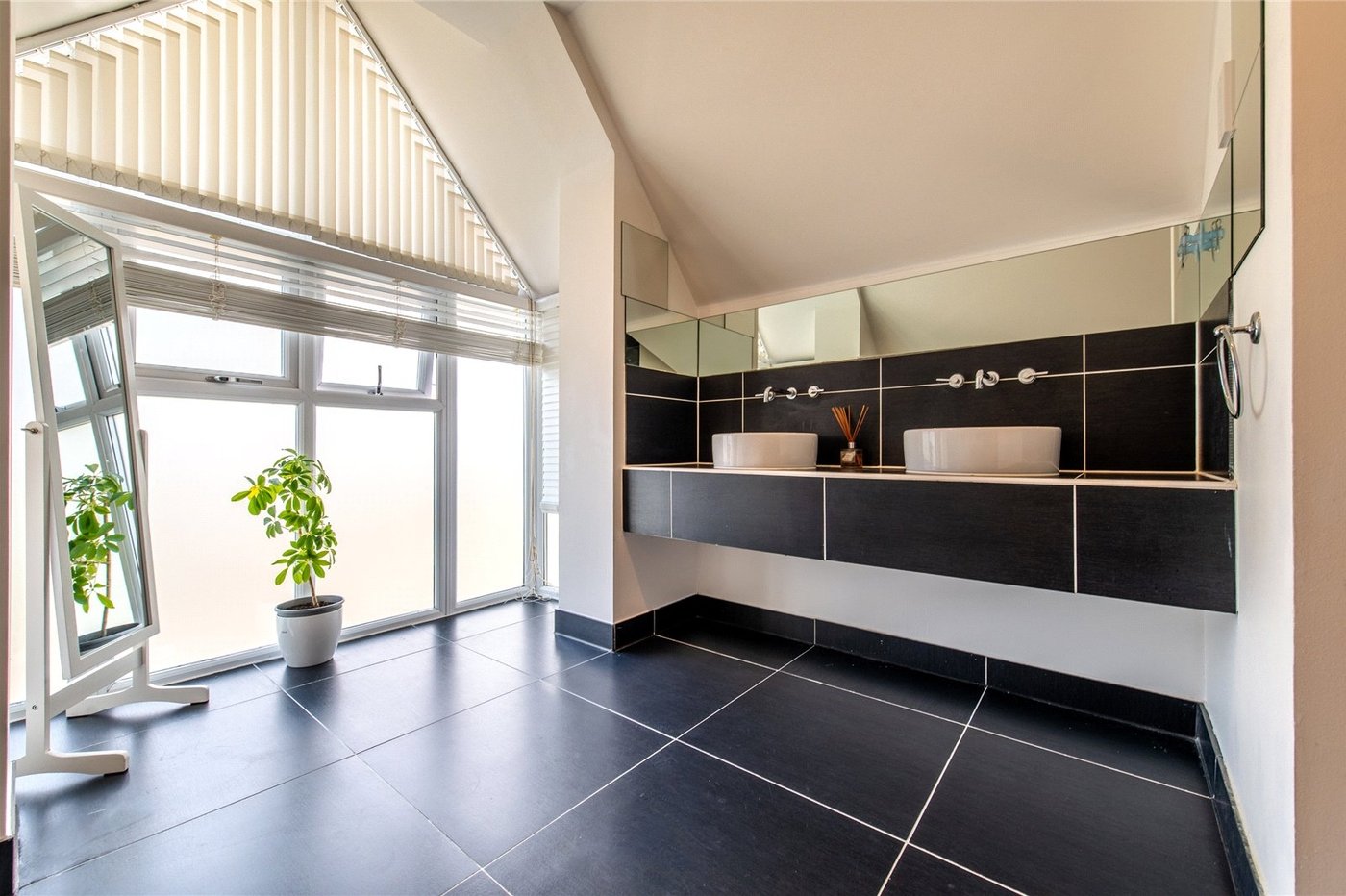 3 bedroom house for sale in Leeds | Robinson Michael & Jackson