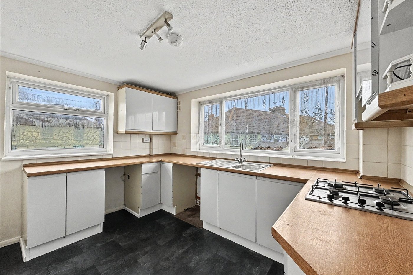 3 bedroom property for sale in Upchurch | Robinson Michael & Jackson