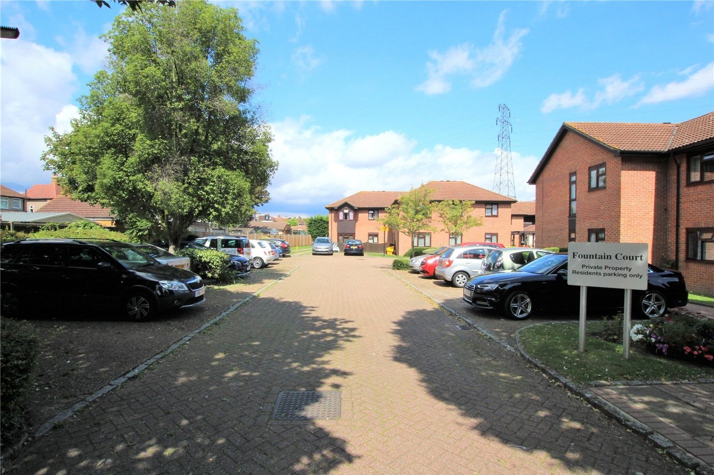 1 bedroom property for sale in Bowes Close | Robinson Jackson