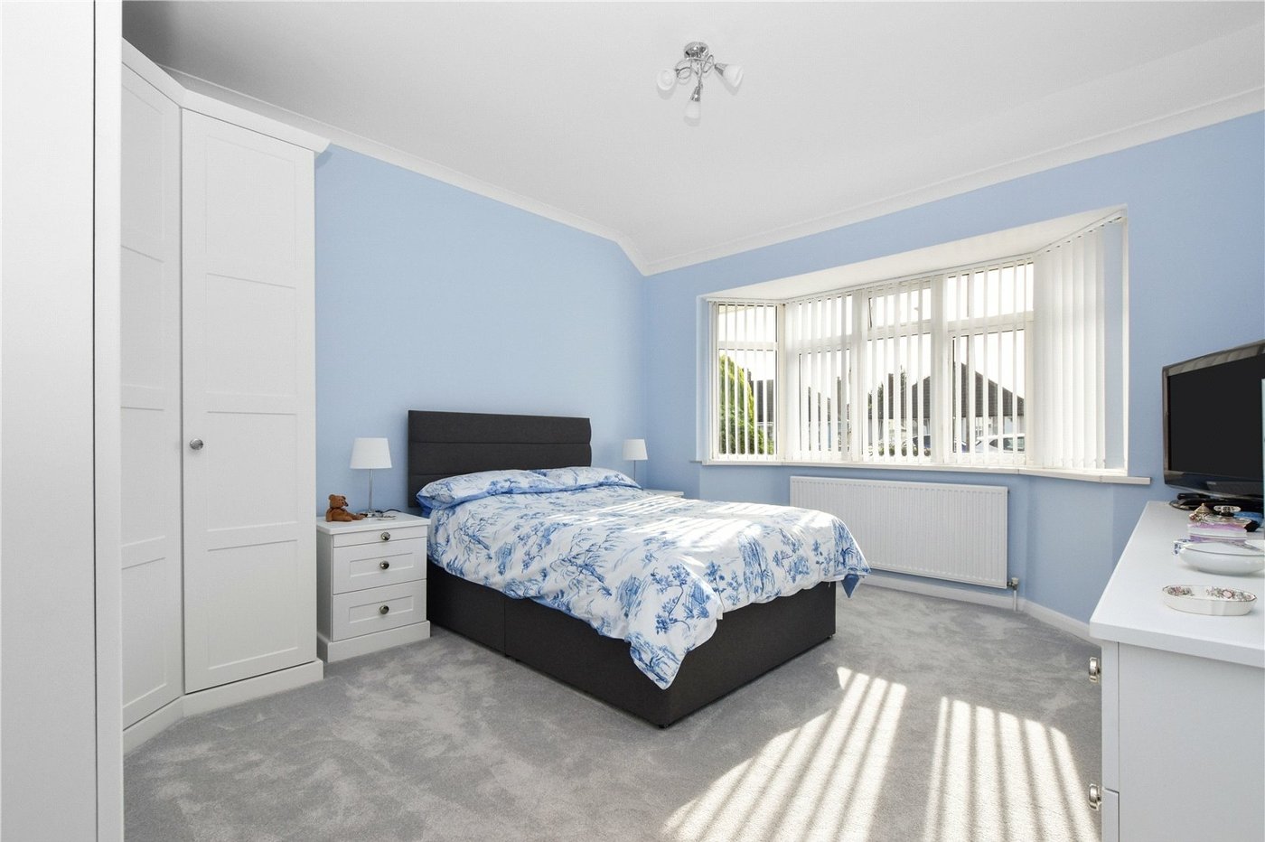 2 bedroom bungalow for sale in Bexleyheath | Robinson Jackson