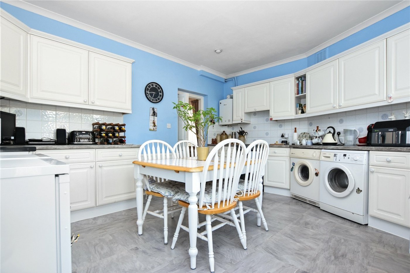 2 bedroom bungalow for sale in Bexleyheath | Robinson Jackson