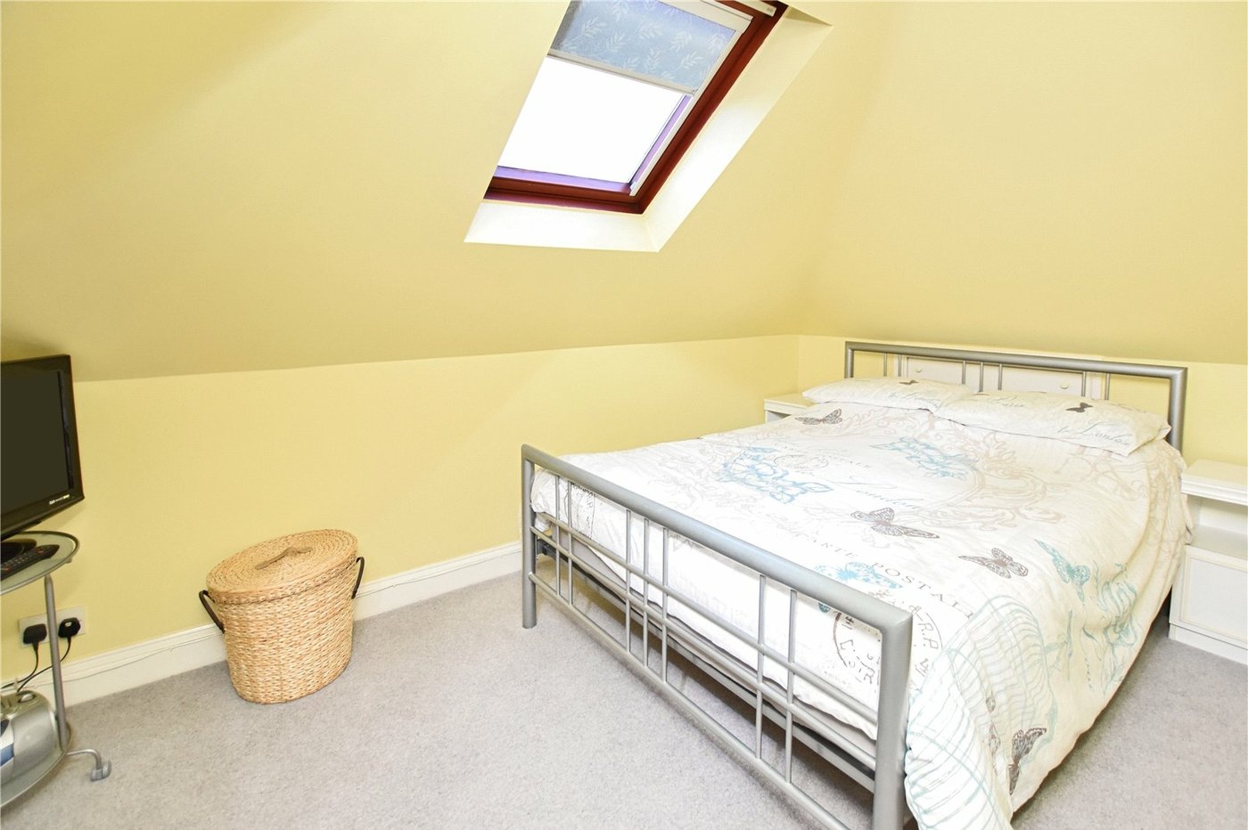 3 bedroom bungalow for sale in Bexleyheath | Robinson Jackson