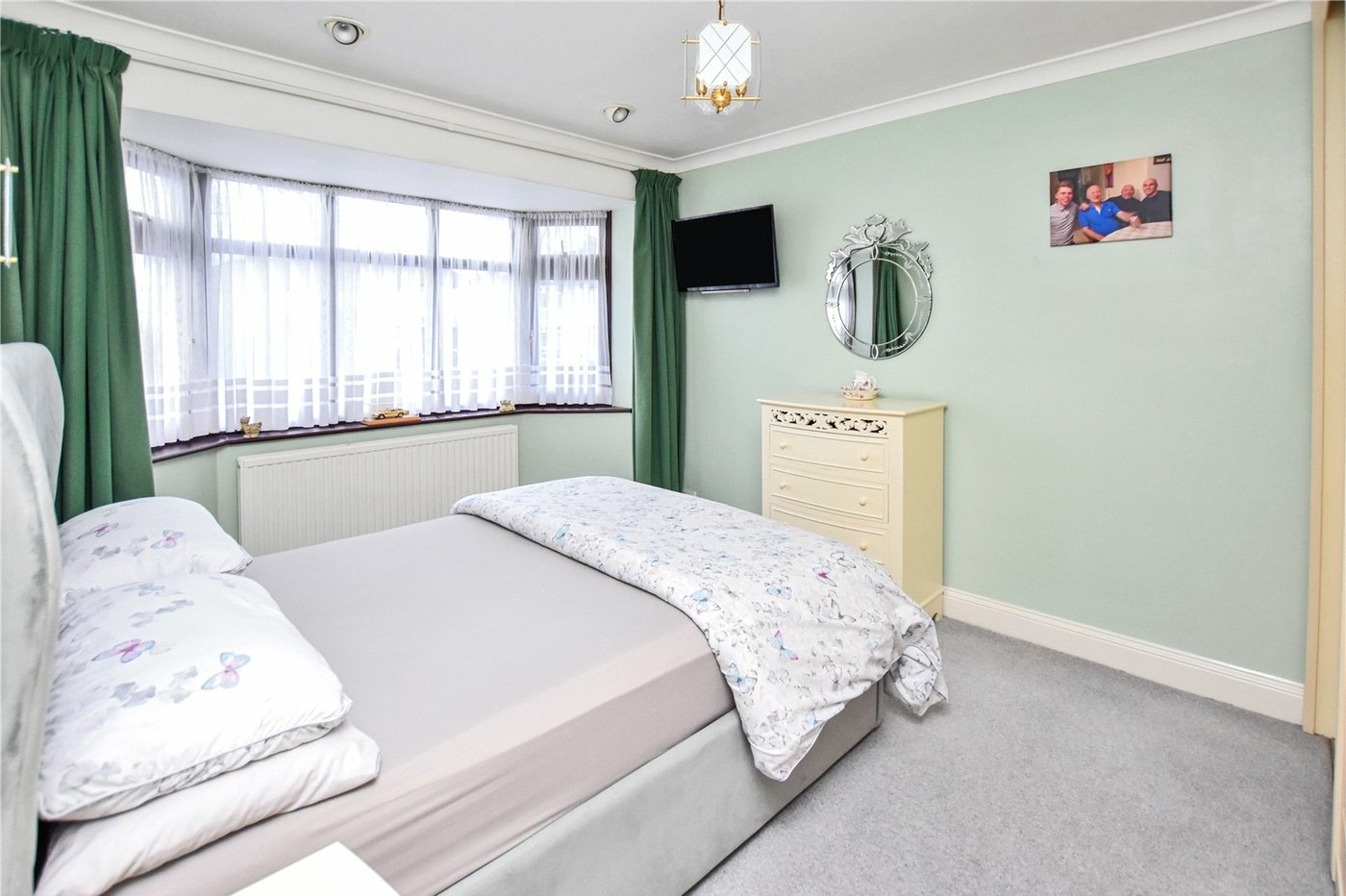 3 bedroom bungalow for sale in Bexleyheath | Robinson Jackson