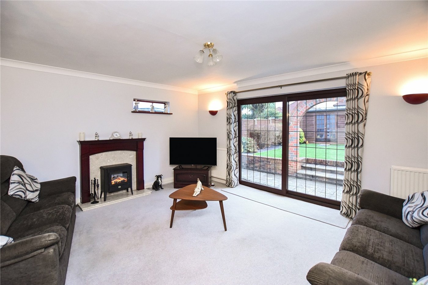 3 bedroom bungalow for sale in Bexleyheath | Robinson Jackson