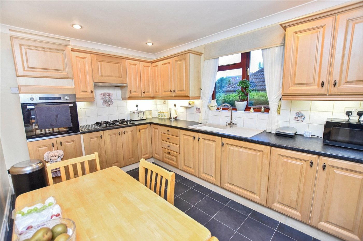 3 bedroom bungalow for sale in Bexleyheath | Robinson Jackson