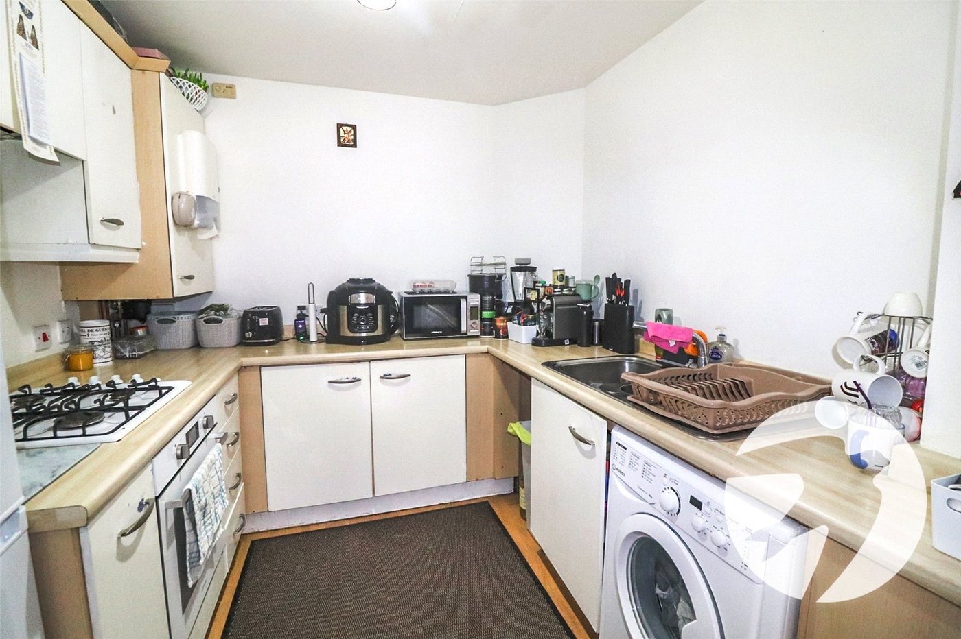 2 bedroom property for sale in Macarthur Close | Robinson Jackson