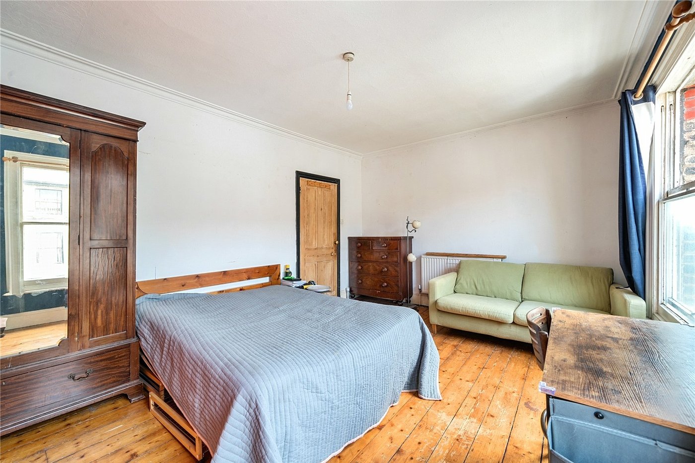 3 bedroom property for sale in London | Robinson Jackson