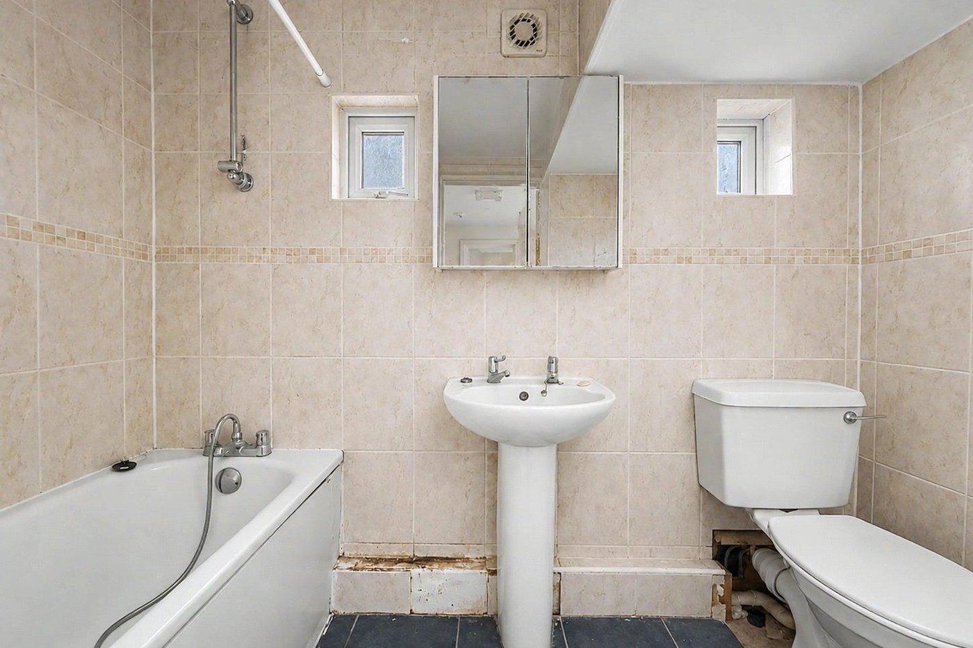 3 bedroom house for sale in Gillingham | Robinson Michael & Jackson