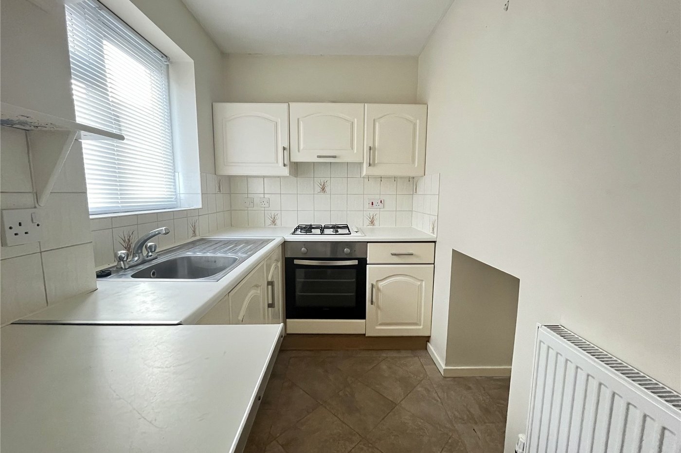 1 bedroom house for sale in Princes Park | Robinson Michael & Jackson