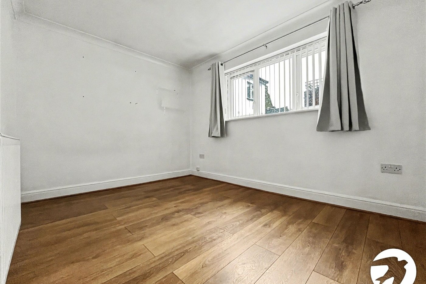 4 bedroom bungalow for sale in Rochester | Robinson Michael & Jackson