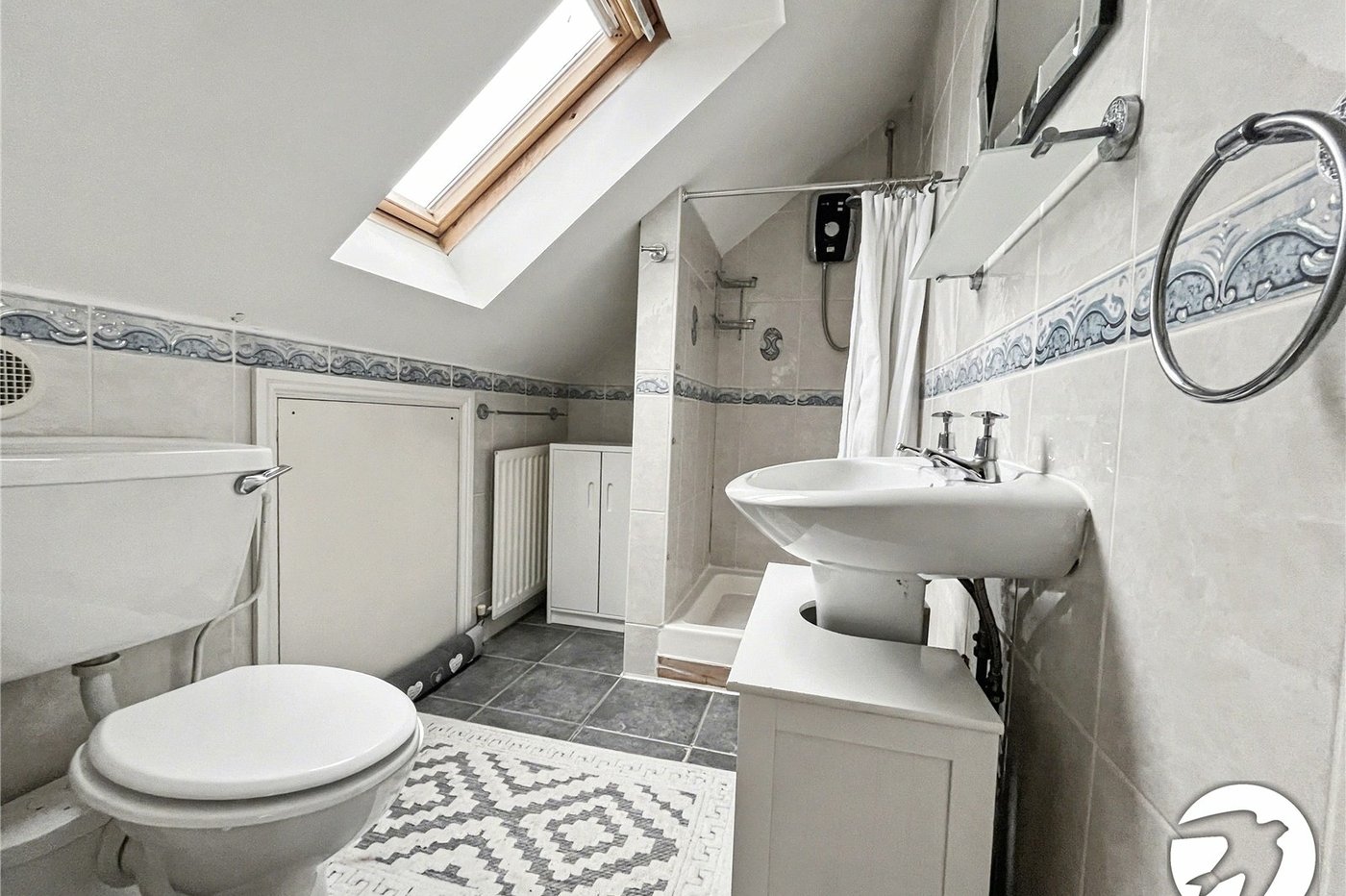 4 bedroom bungalow for sale in Rochester | Robinson Michael & Jackson