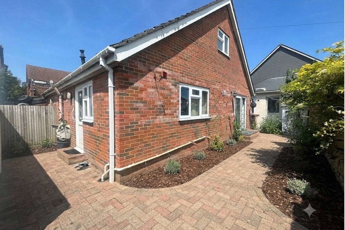4 bedroom bungalow for sale in Rochester | Robinson Michael & Jackson