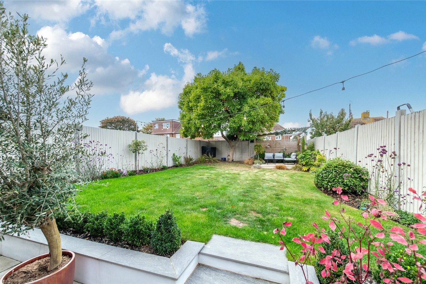 2 bedroom house for sale in Wainscott | Robinson Michael & Jackson