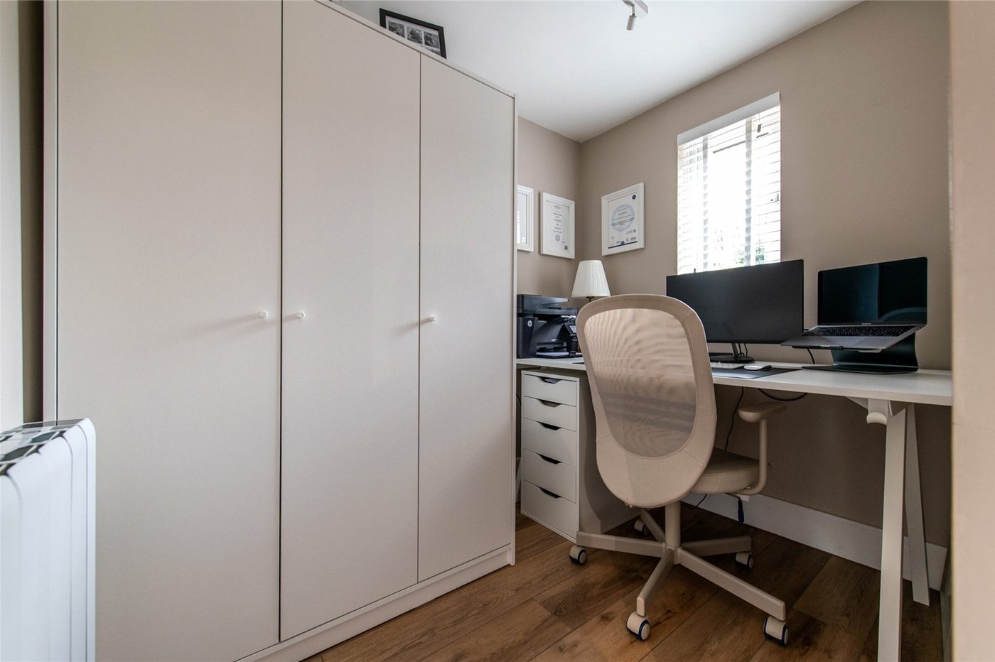 2 bedroom house for sale in Wainscott | Robinson Michael & Jackson