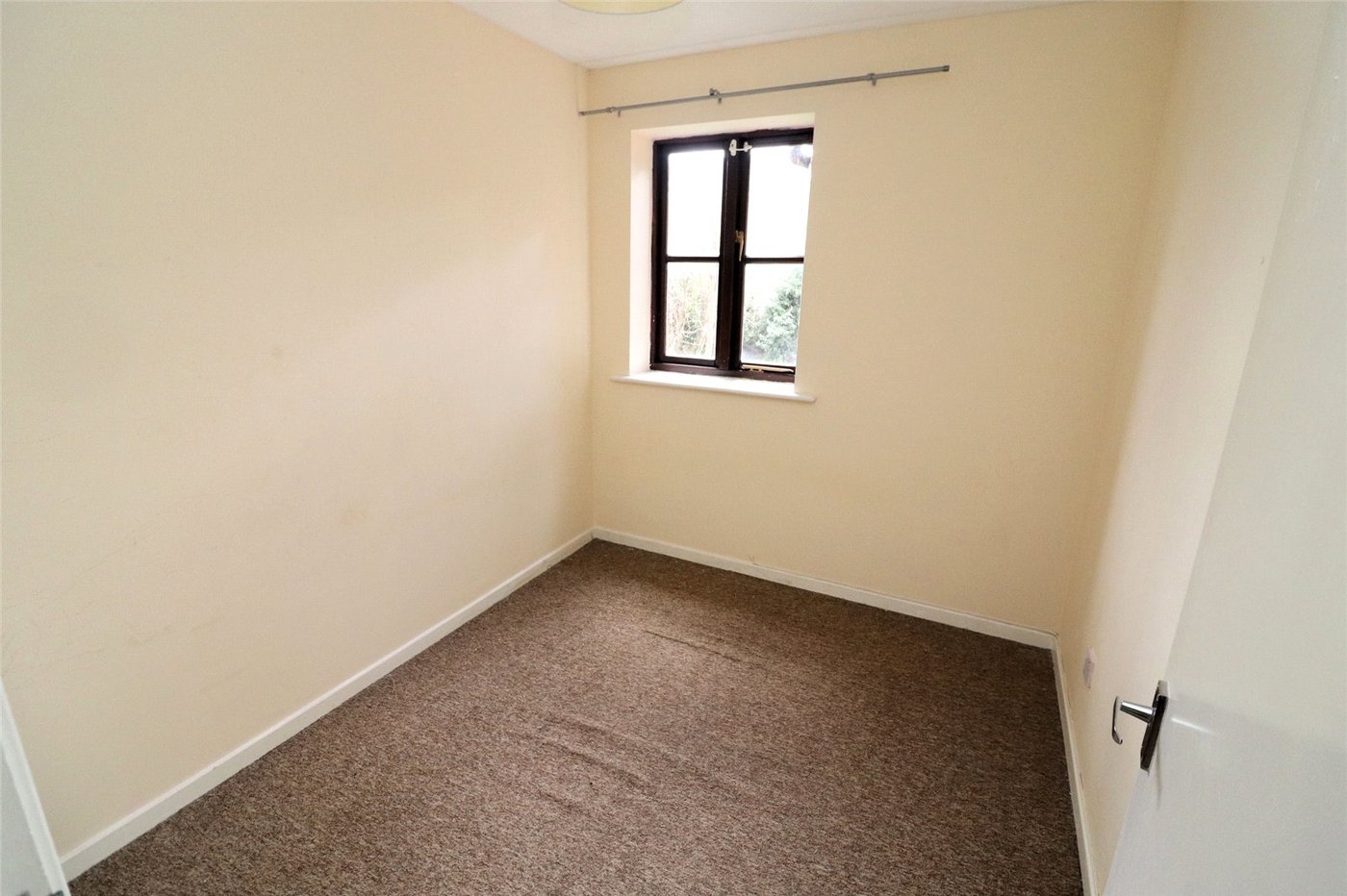 2 bedroom property for sale in Erith | Robinson Jackson