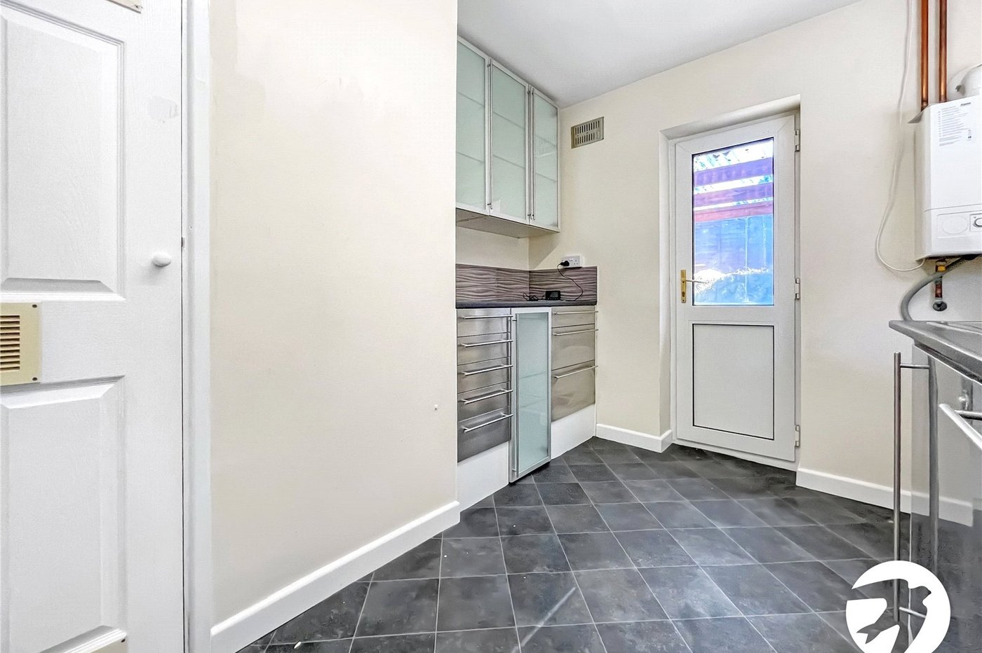 2 bedroom bungalow for sale in West Malling | Robinson Michael & Jackson