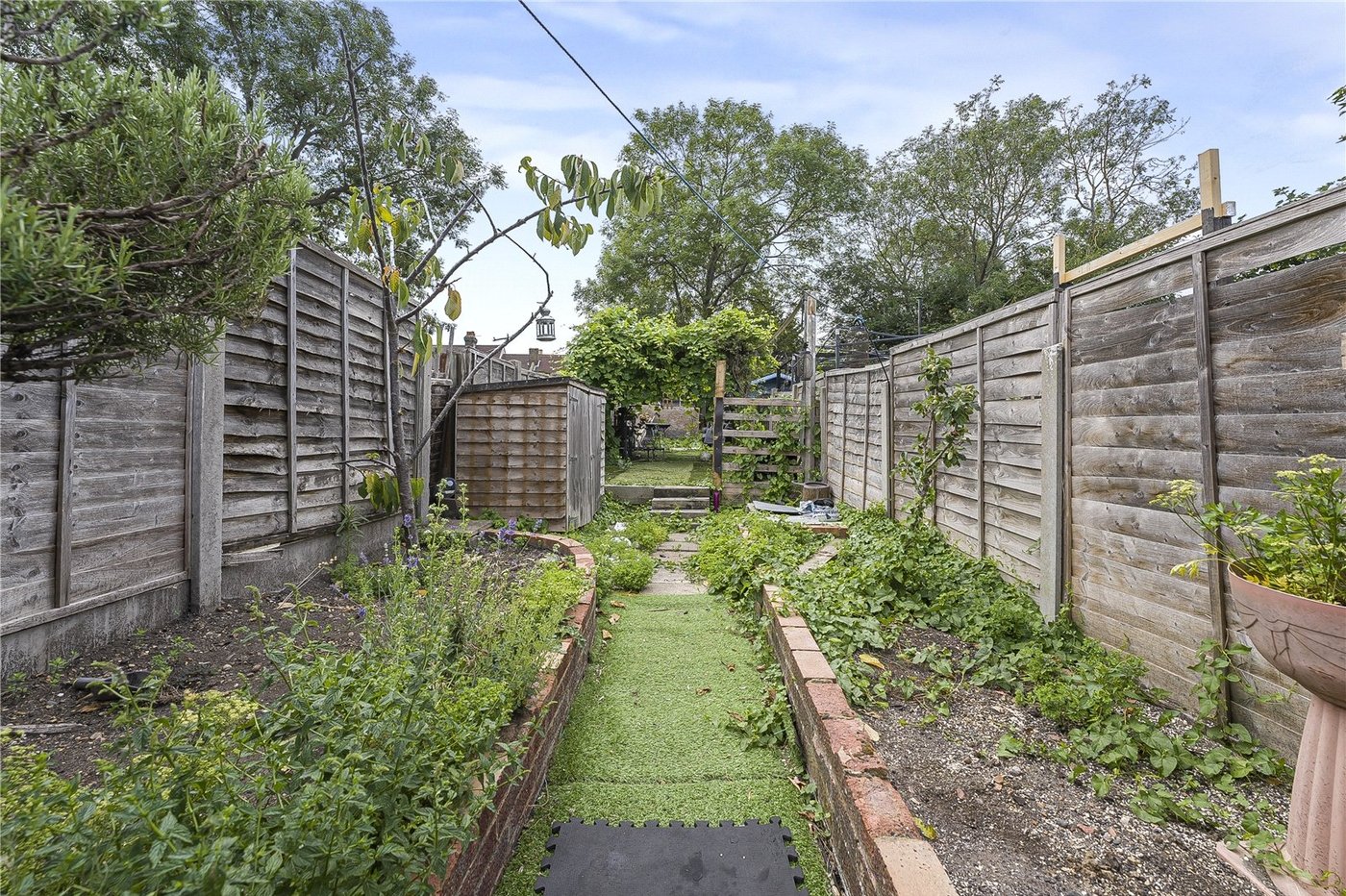 2 bedroom house for sale in Dartford | Robinson Jackson