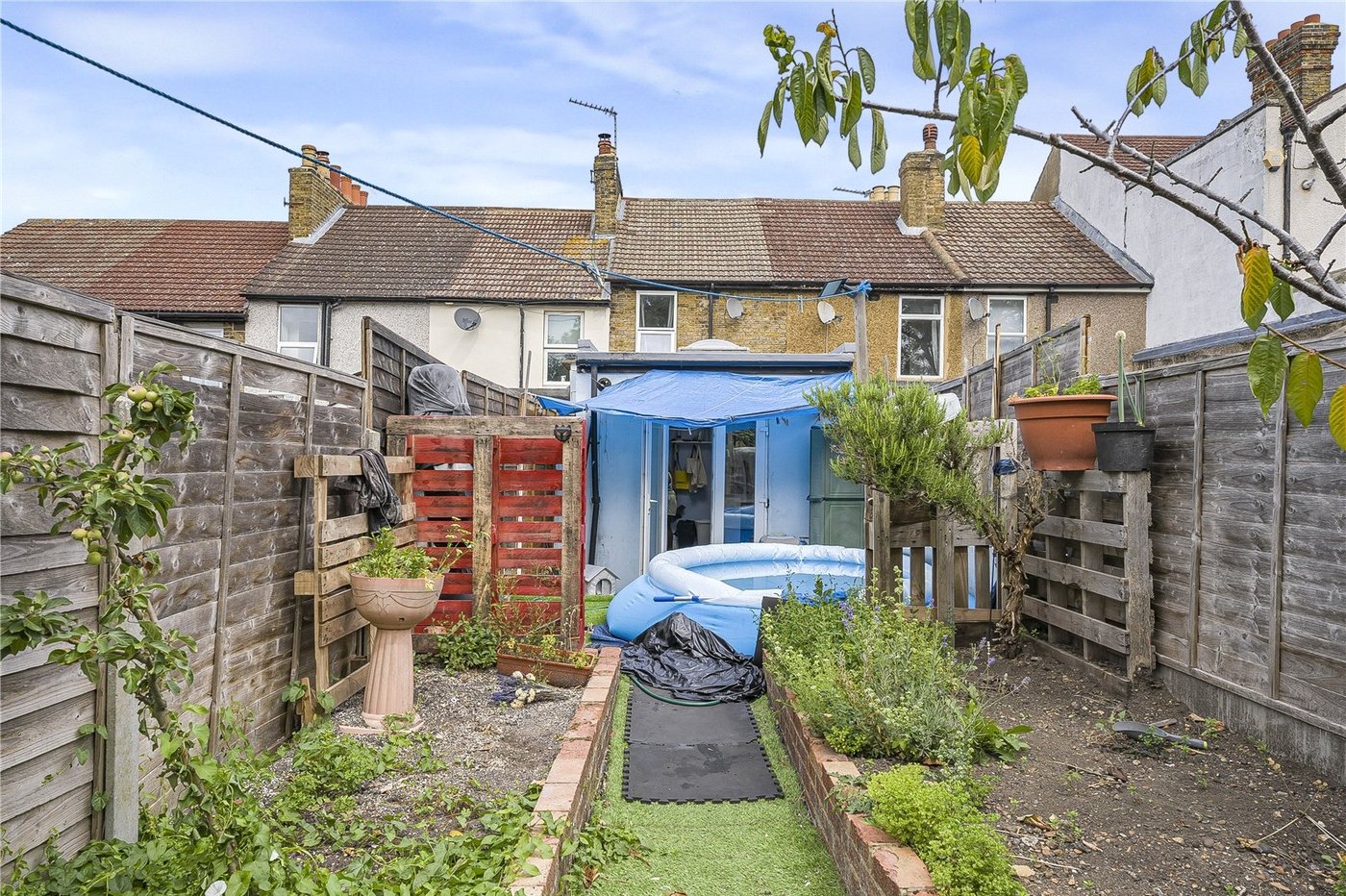 2 bedroom house for sale in Dartford | Robinson Jackson