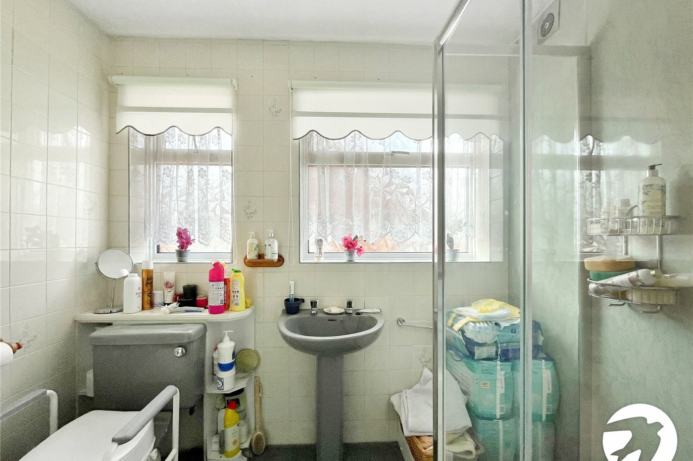 2 bedroom bungalow for sale in Sittingbourne | Robinson Michael & Jackson