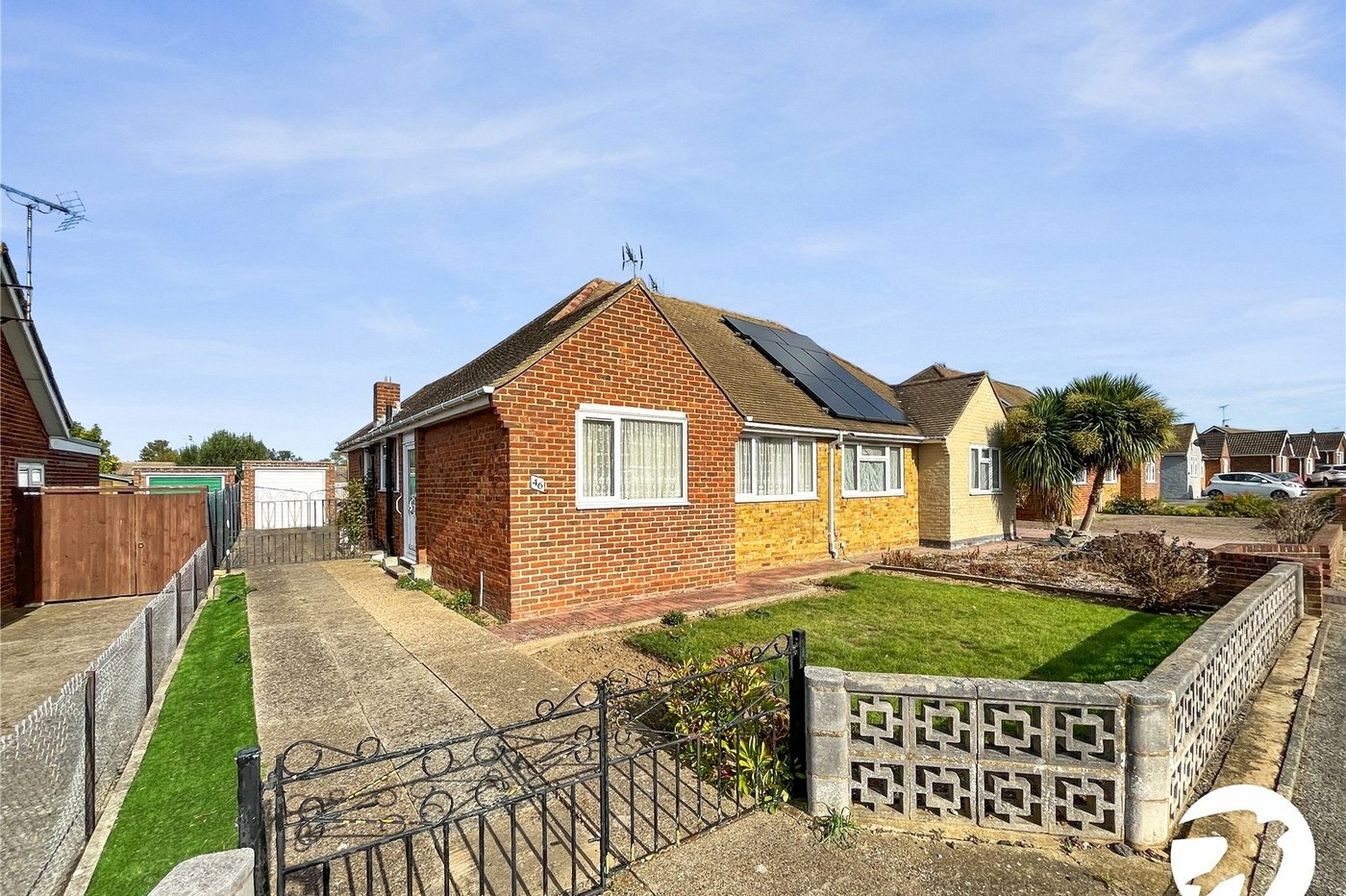 2 bedroom bungalow for sale in Sittingbourne | Robinson Michael & Jackson
